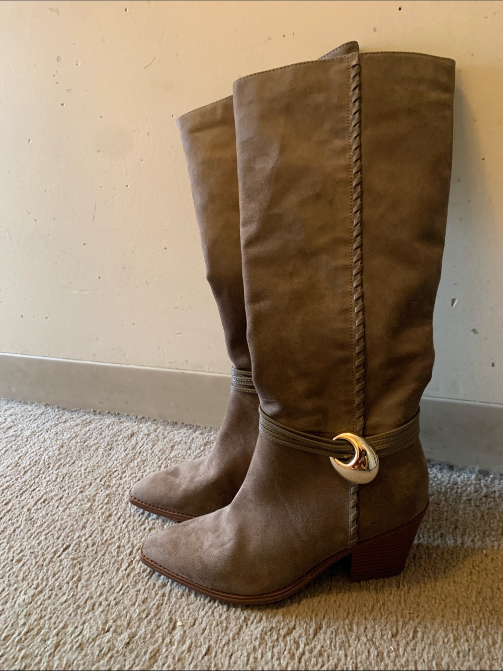 Universal Thread Women's Knee-High Brown Suede Western Boots with Gold Accent